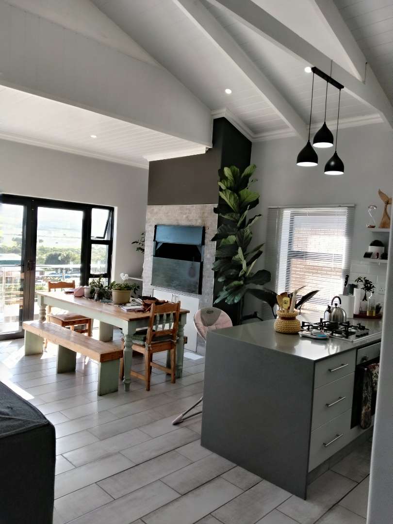 To Let 3 Bedroom Property for Rent in Fraaiuitsig Western Cape